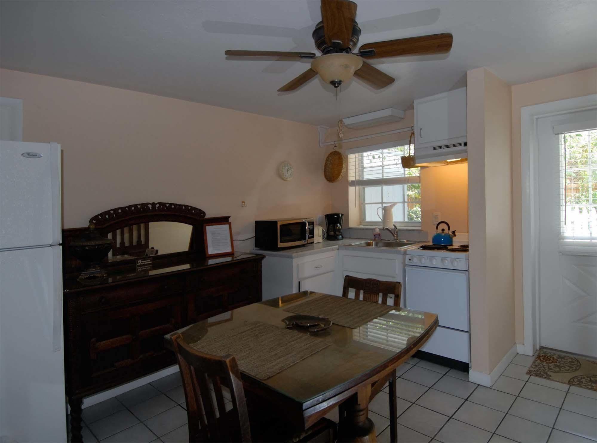 Seahorse Cottages - Adults Only Sanibel Exterior foto